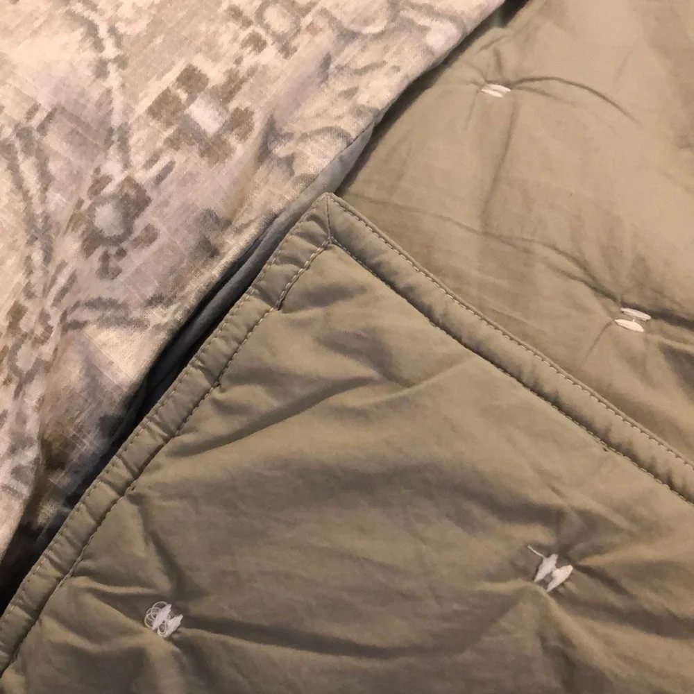 West Elm Green and White Quilted Comforter - Picture 5 of 5